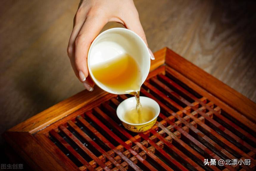 年龄大忌喝茶？建议中老年人喝茶牢记“3不喝，3不做”，身体受益